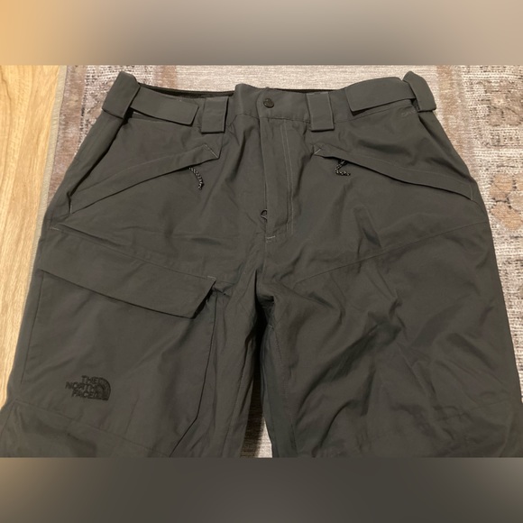 The North Face Mens insulated ski pants - Picture 8 of 9